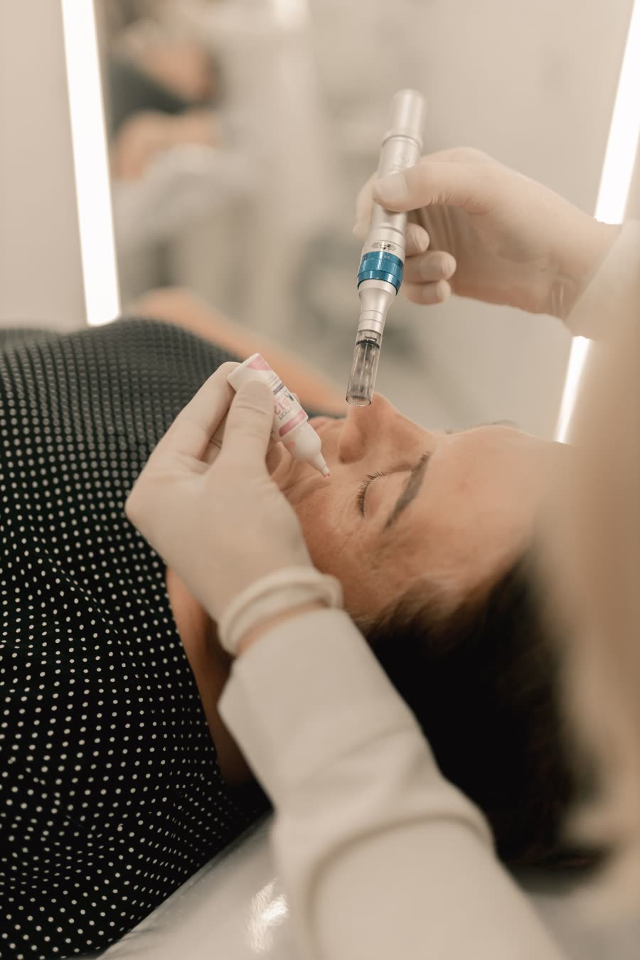 Microneedling mit Wirkstoffserum